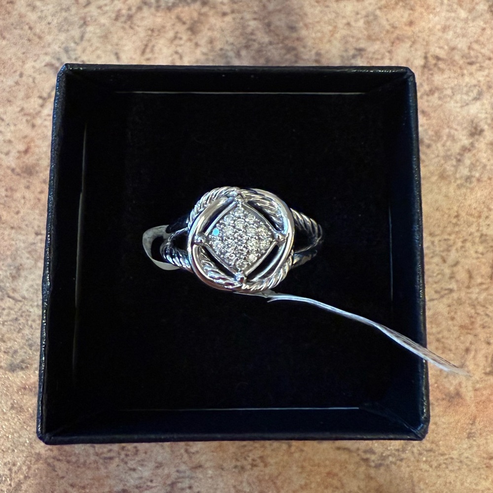 DAVID YURMAN Infinity Ring with Diamonds - Picture 4 of 5